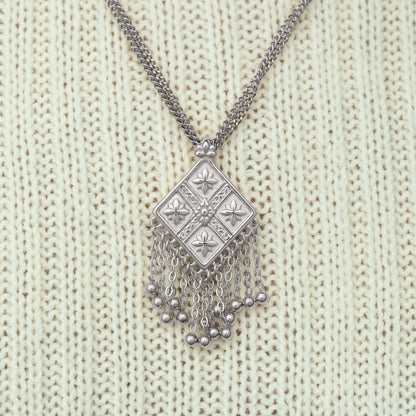 Dancing Kite Necklace