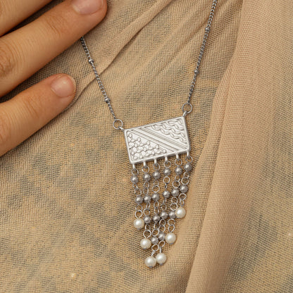 Raining Keffiyeh Necklace