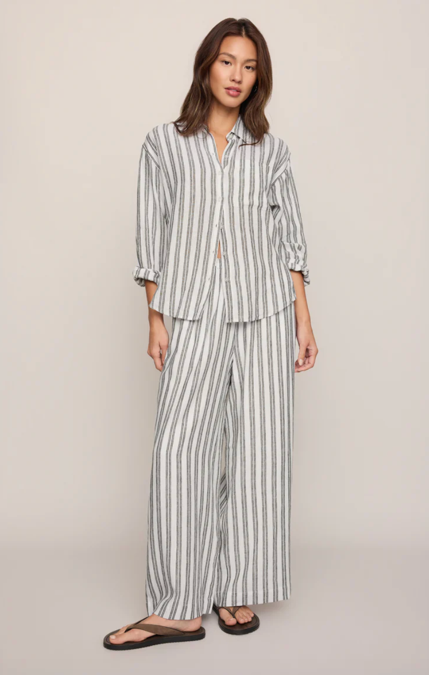 the perfect striped button up