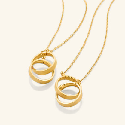 Best Friends "Hold on" Interlaced Necklace Set