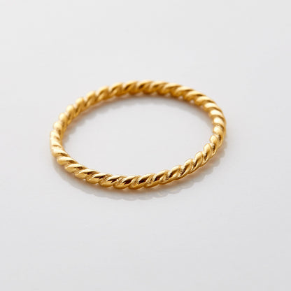 Twist Ring